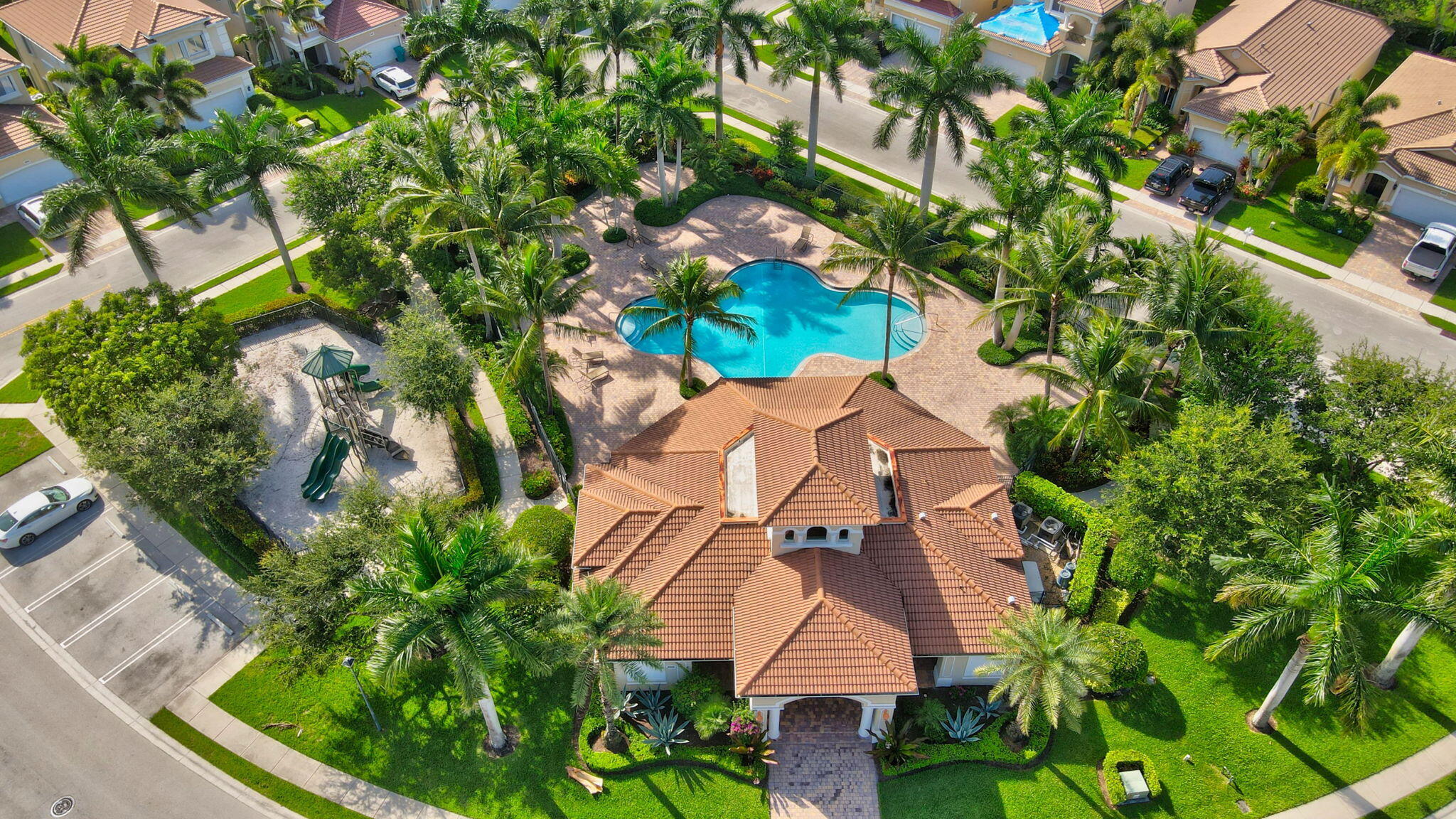 KNOLLWOOD - Residential