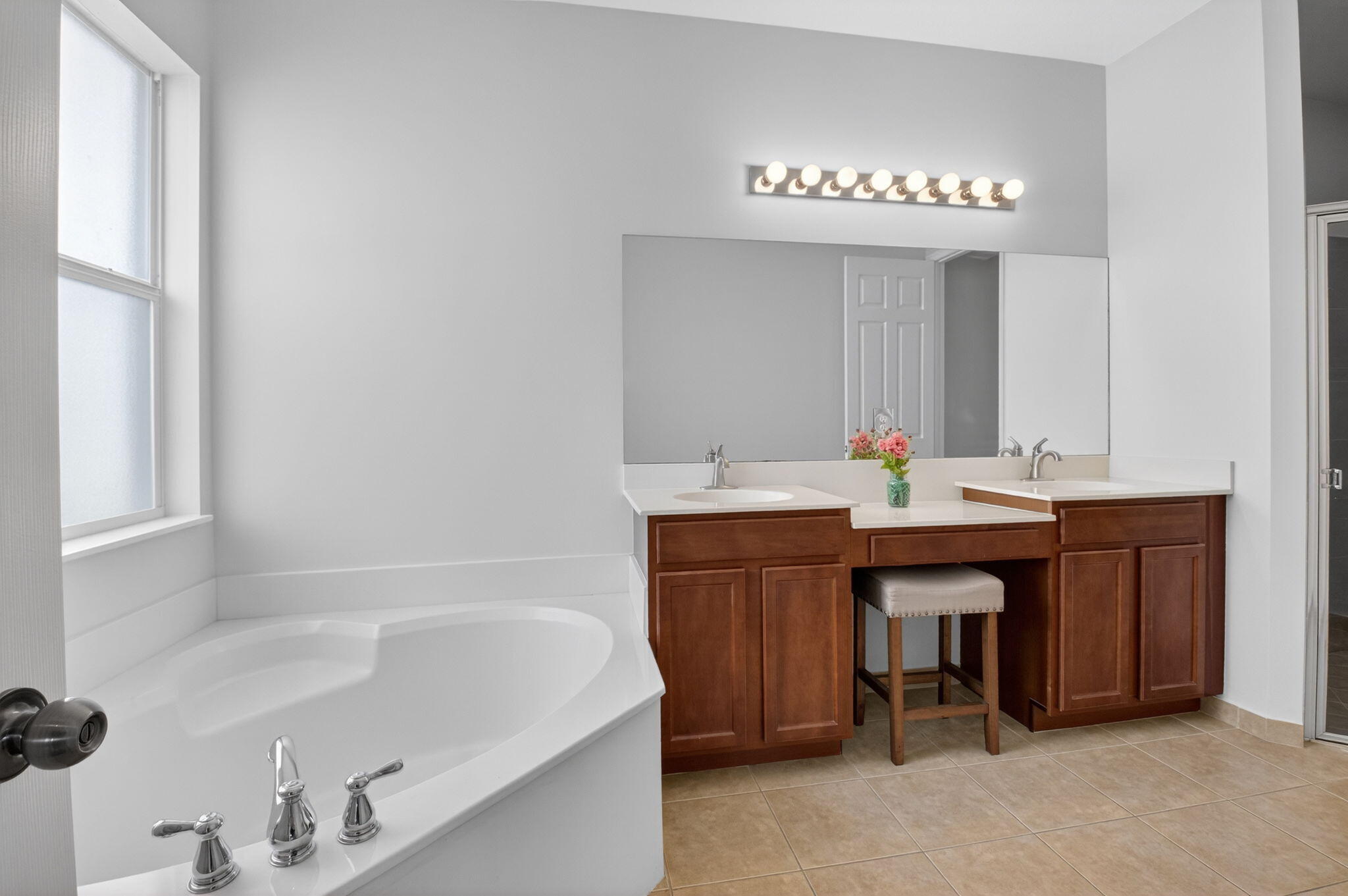 KNOLLWOOD - Residential