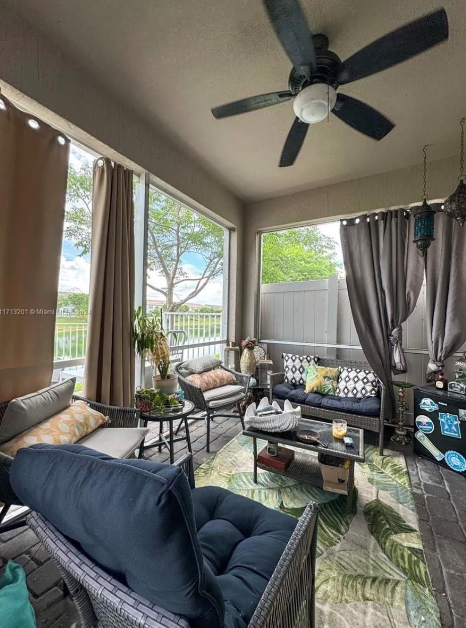 HILLCREST COUNTRY CLUB SO - Residential Lease