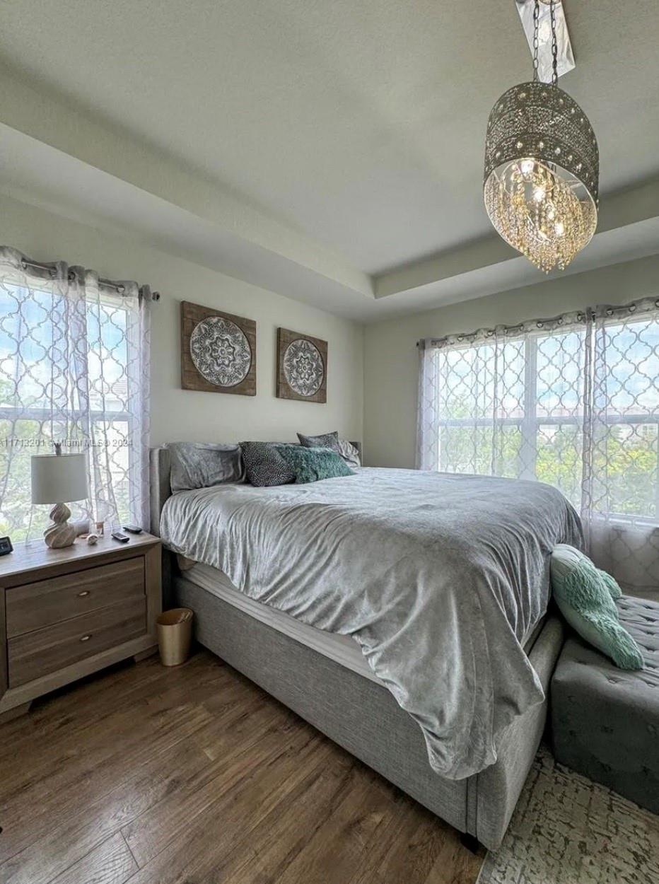 HILLCREST COUNTRY CLUB SO - Residential Lease