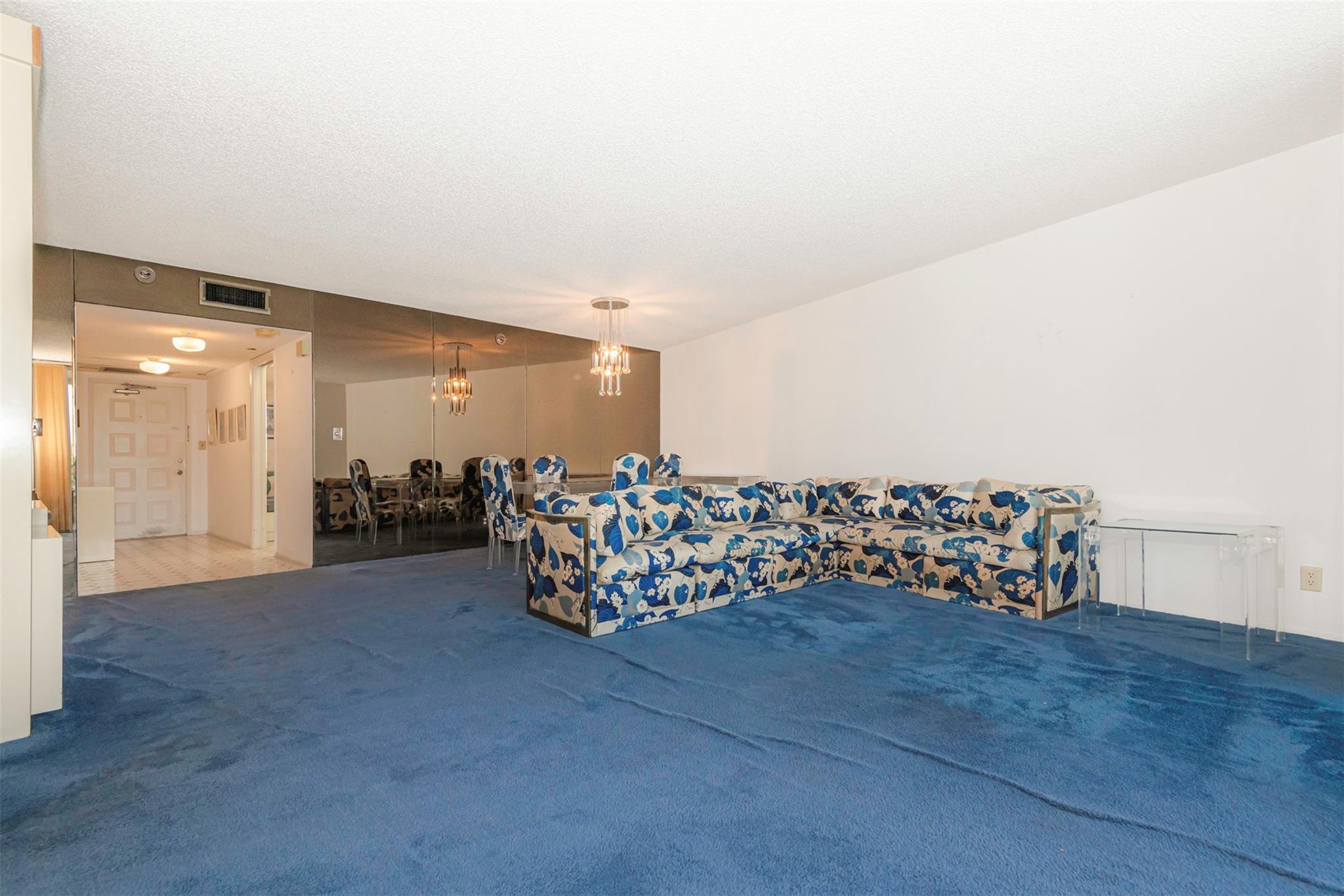 625 Oaks Dr 504