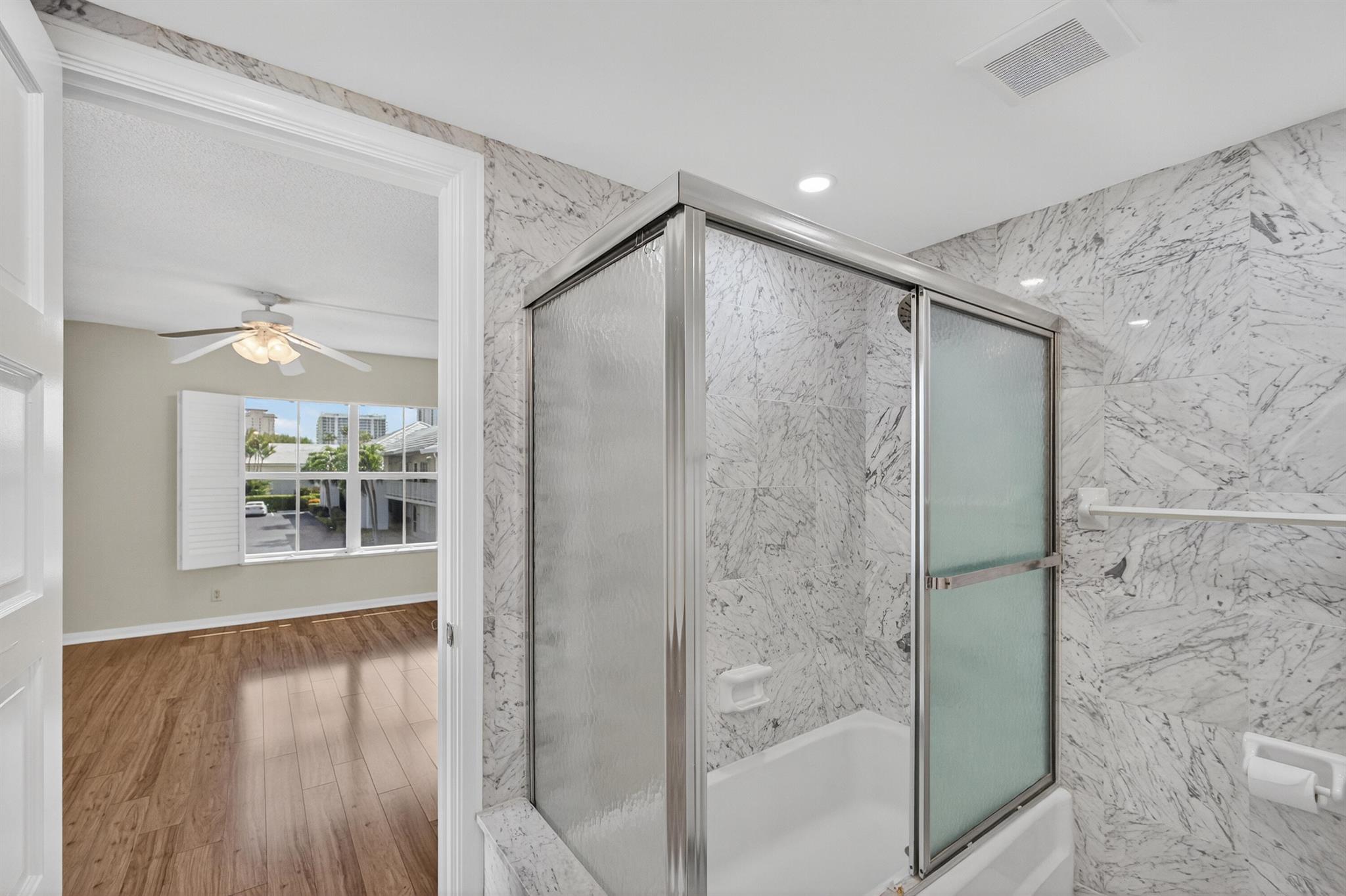 SUGAR SANDS - Residential Lease