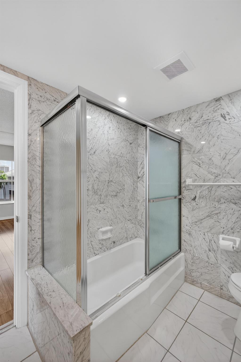 SUGAR SANDS - Residential Lease