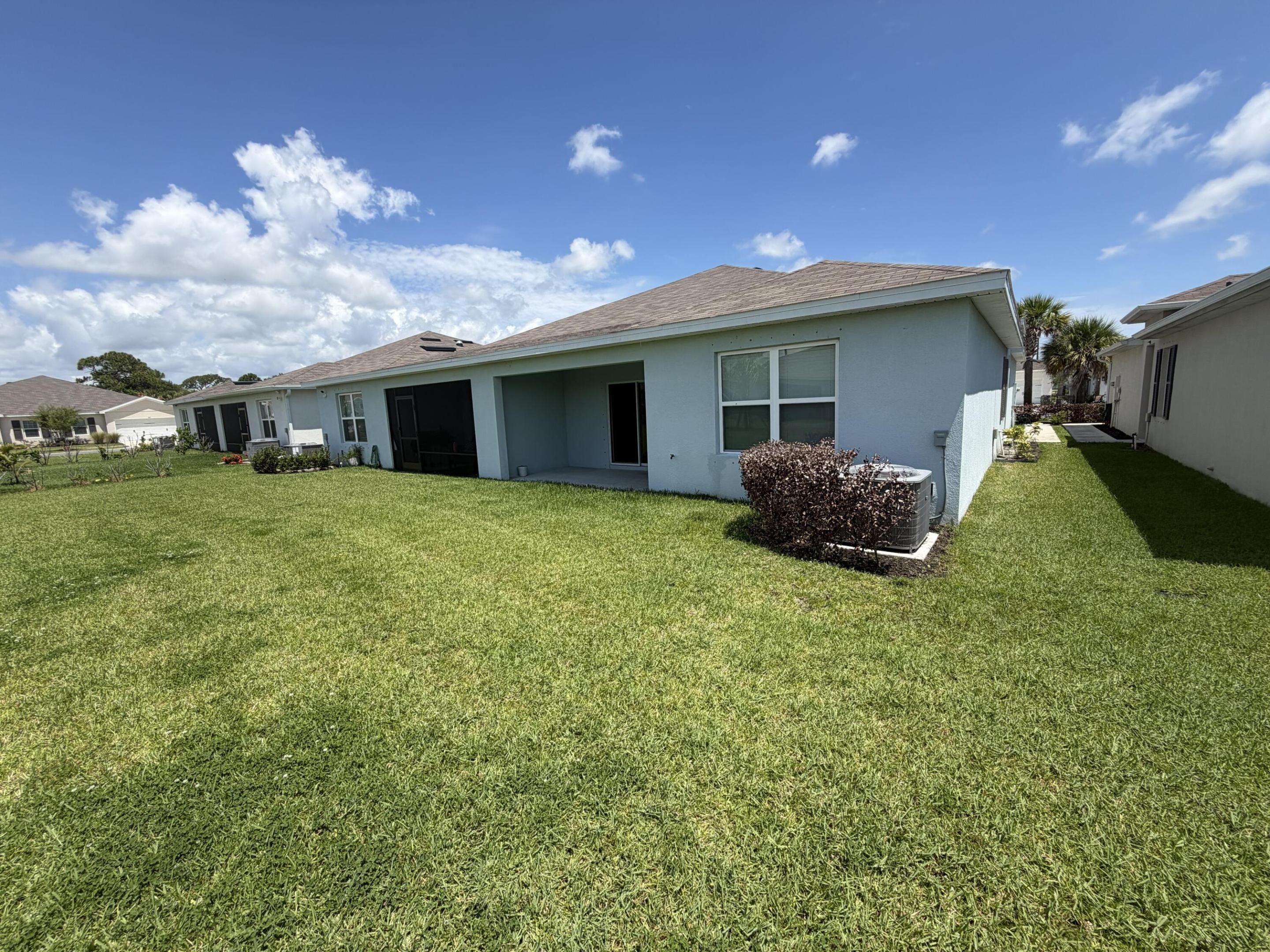 845 Persimmon Place