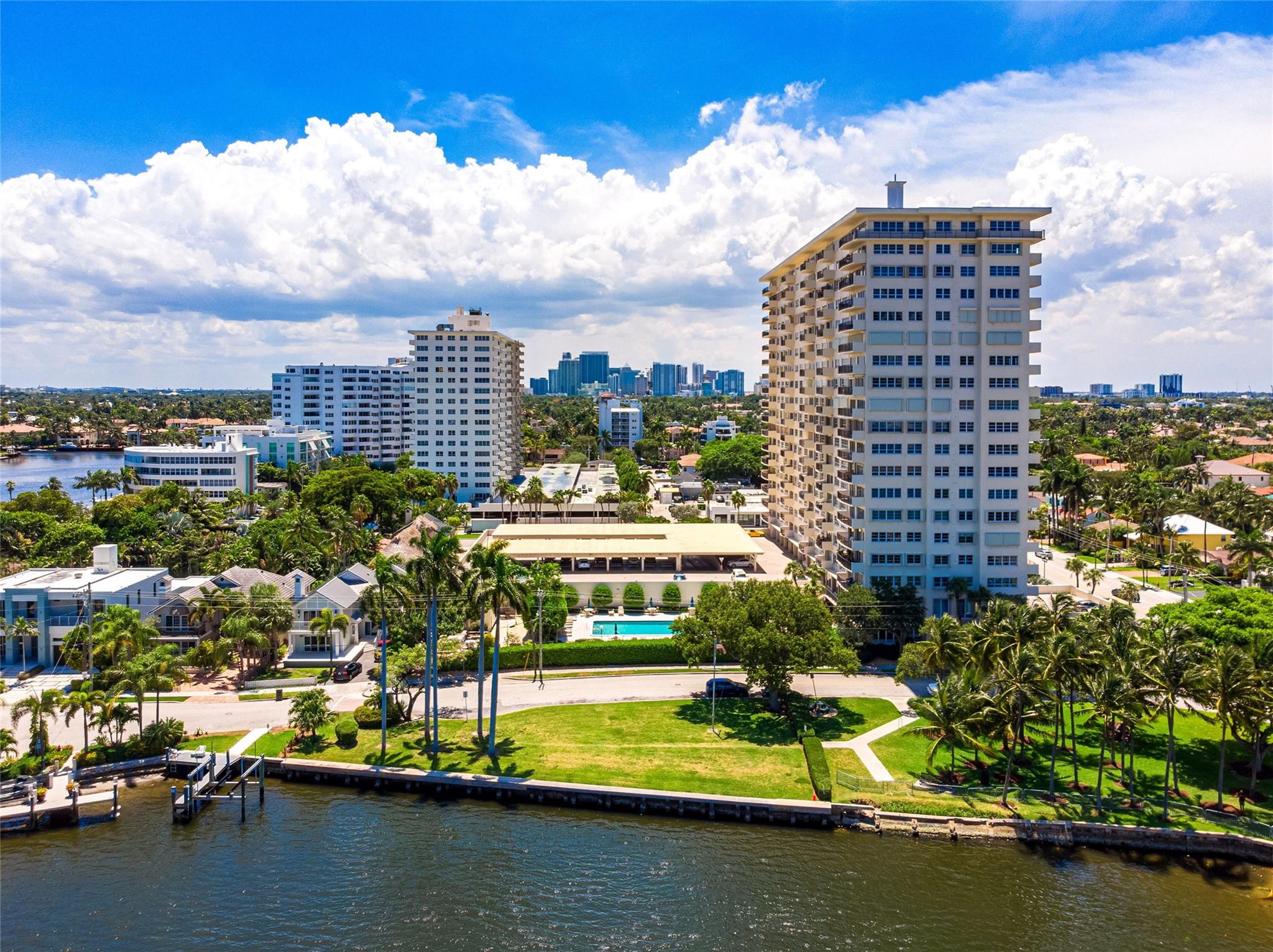 View Fort Lauderdale, FL 33301 condo