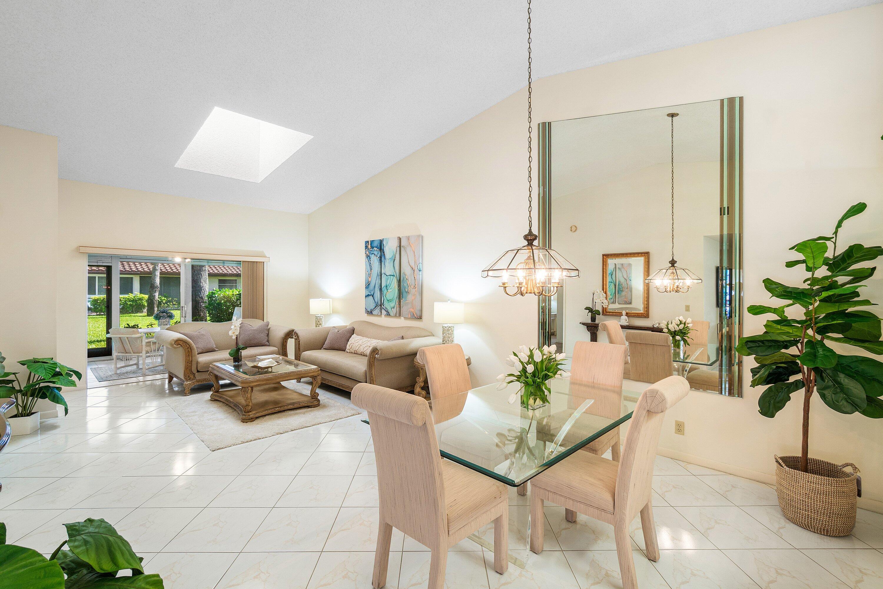 HUNTINGTON POINTE - Residential