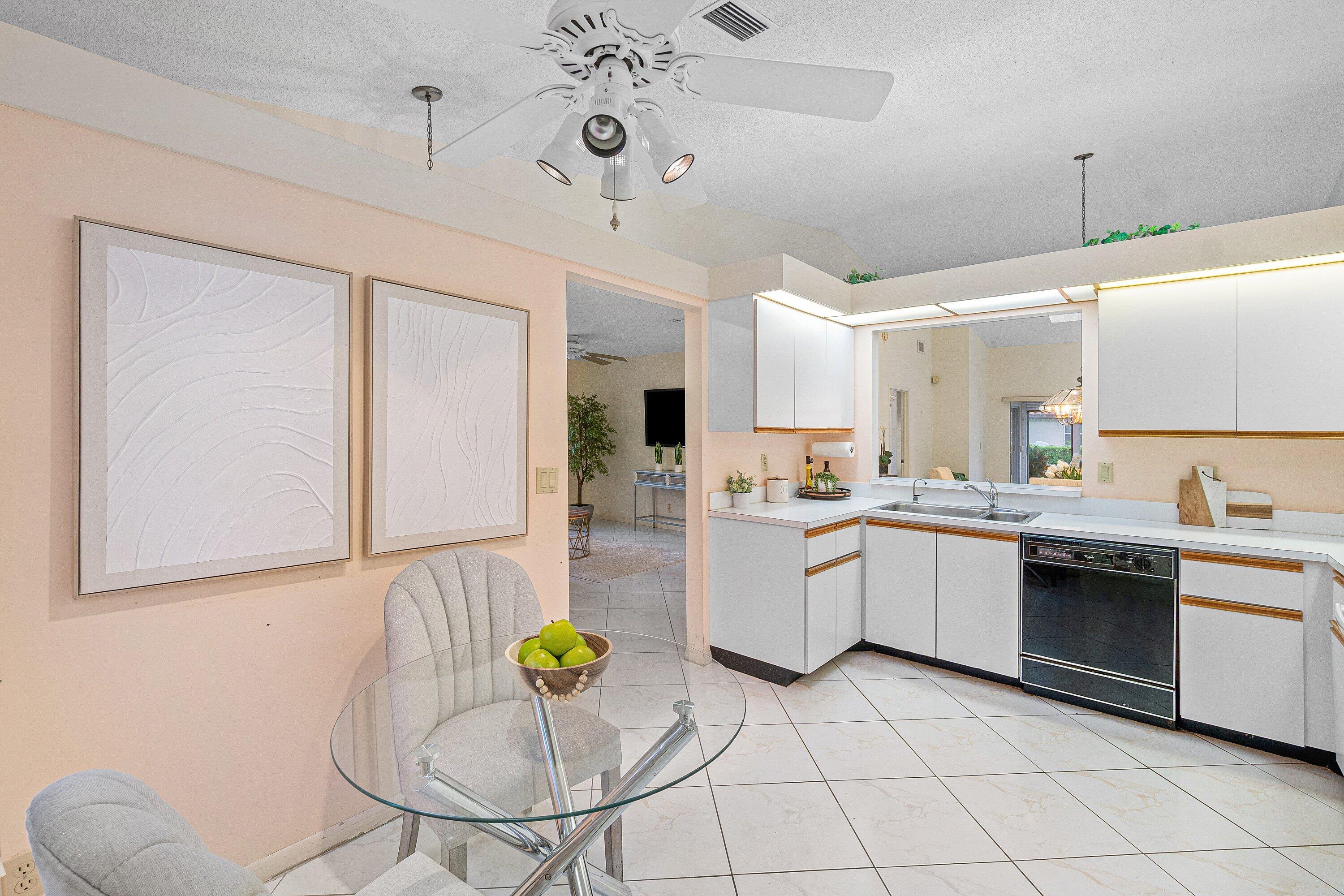HUNTINGTON POINTE - Residential