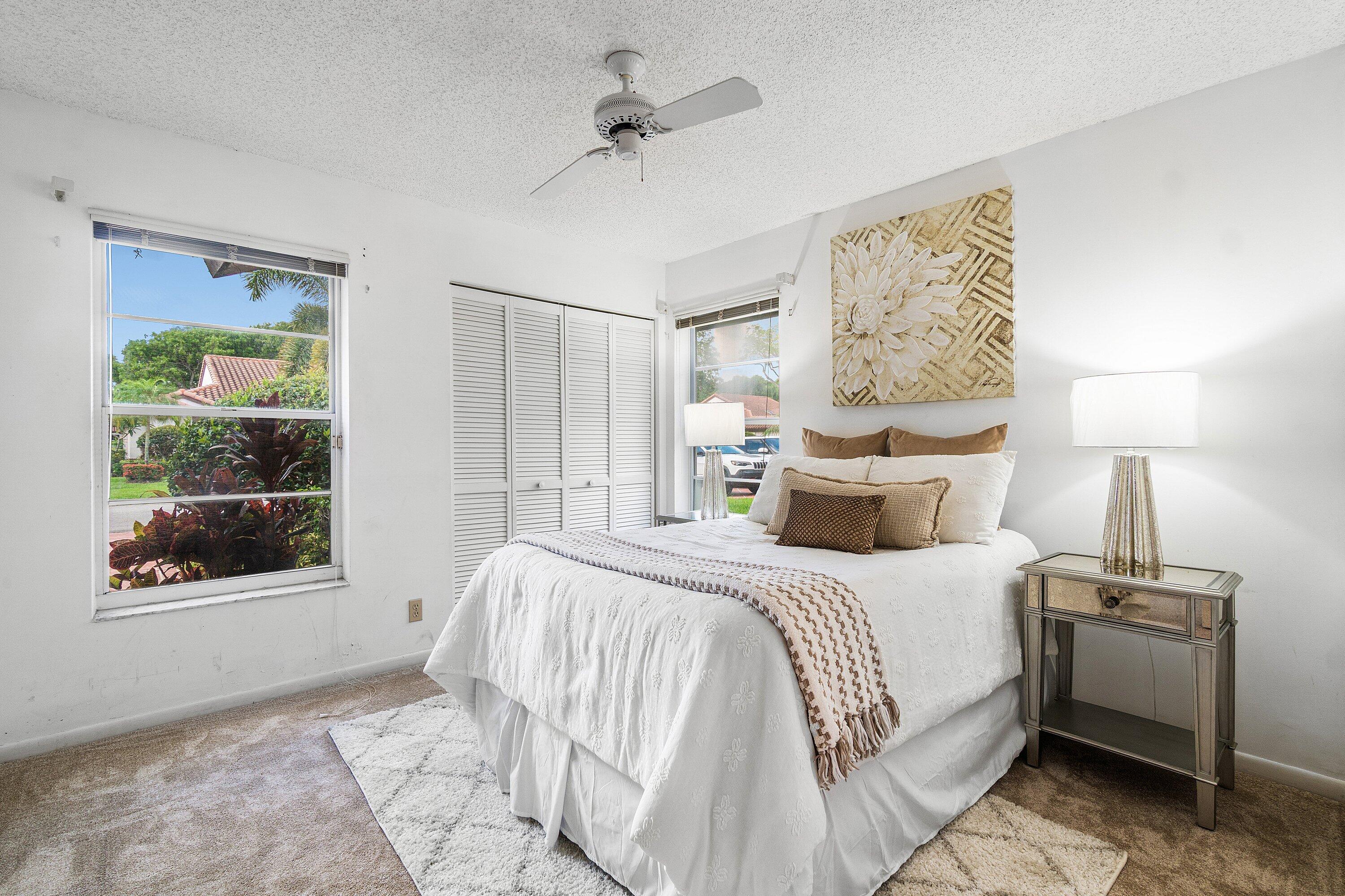 HUNTINGTON POINTE - Residential