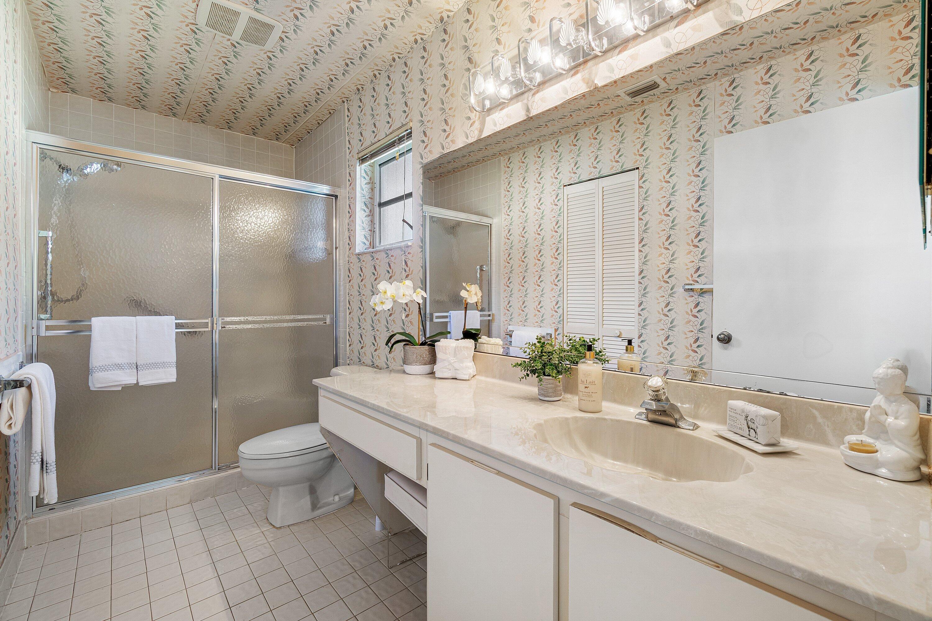 HUNTINGTON POINTE - Residential