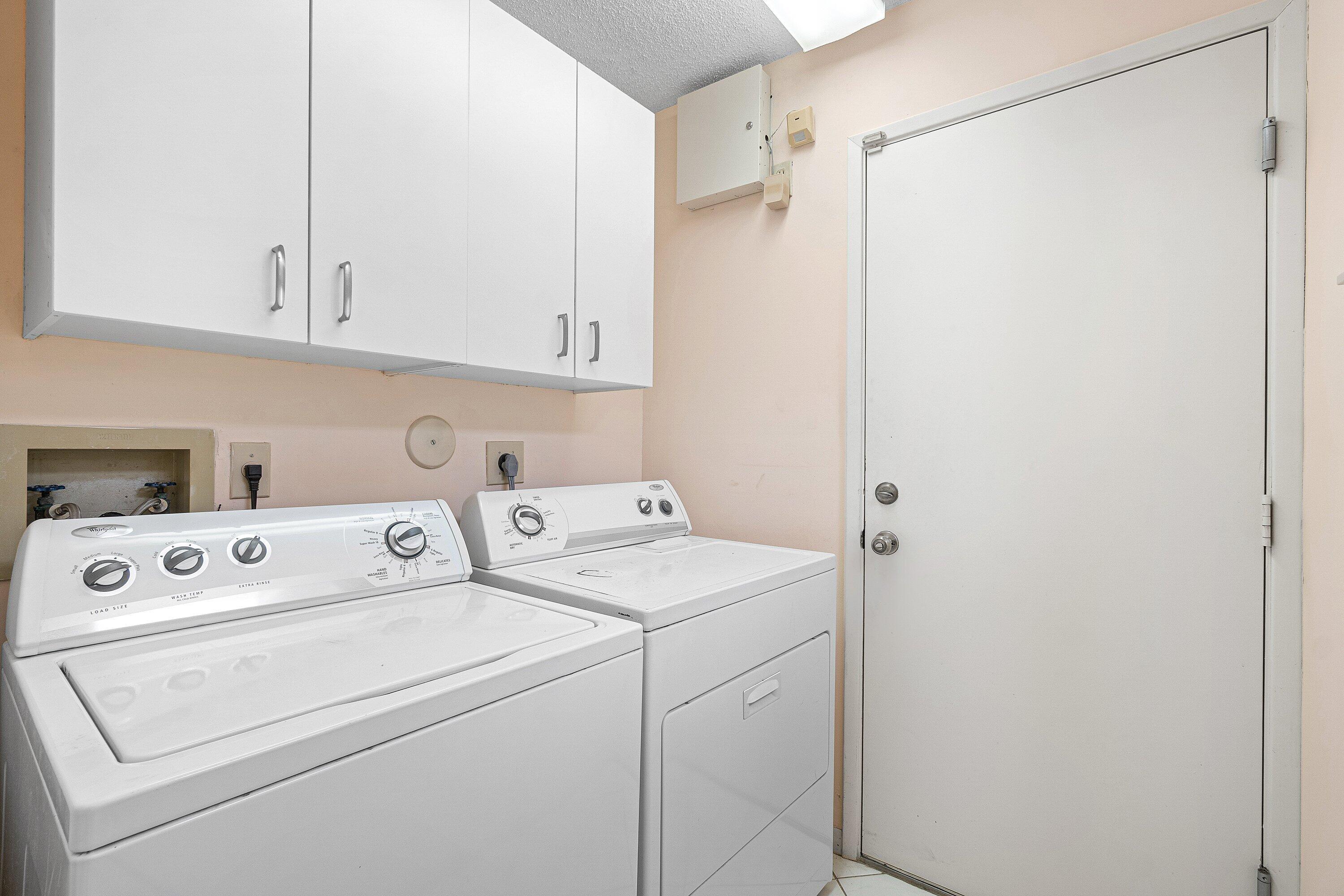 HUNTINGTON POINTE - Residential