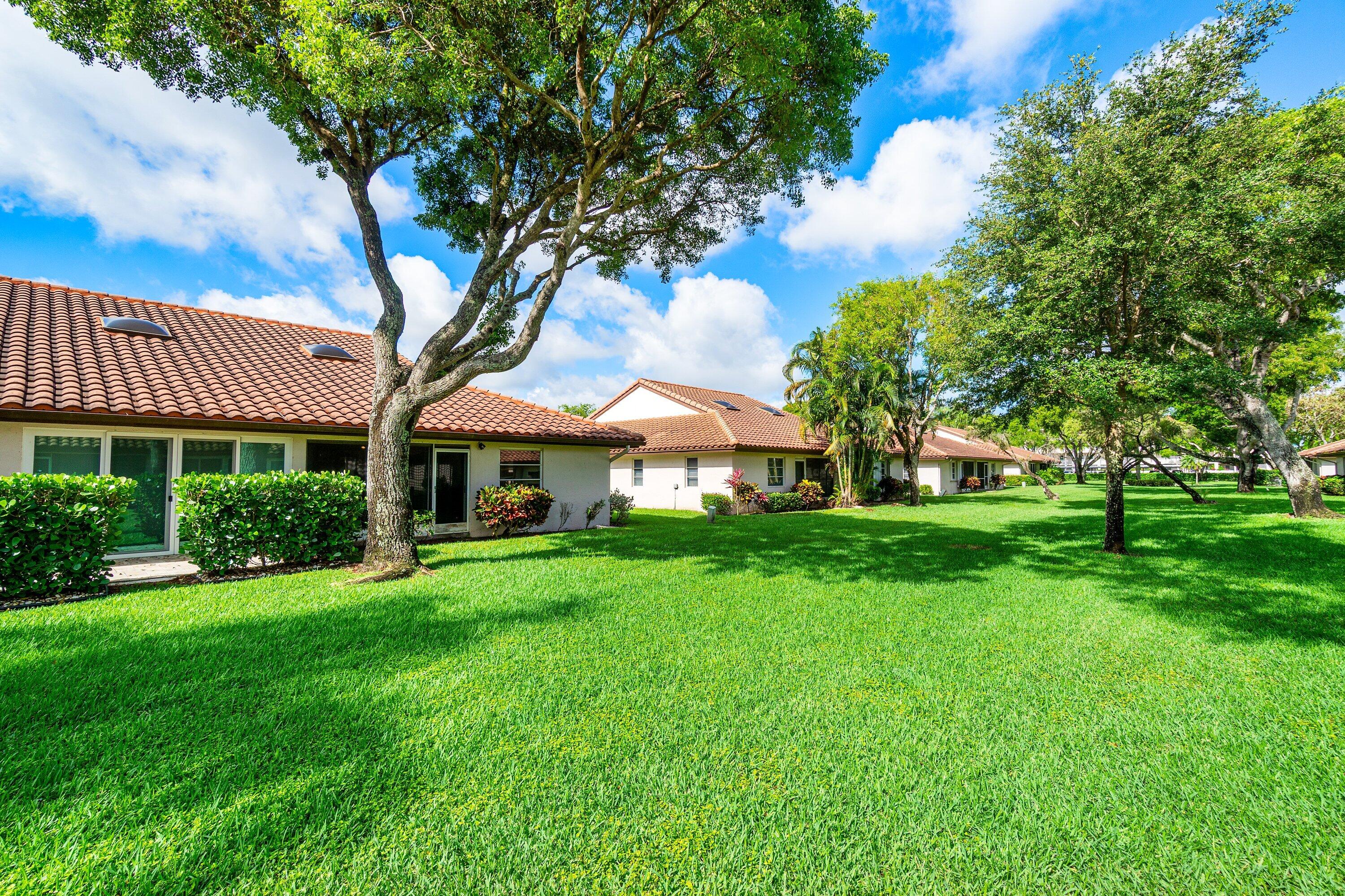 HUNTINGTON POINTE - Residential