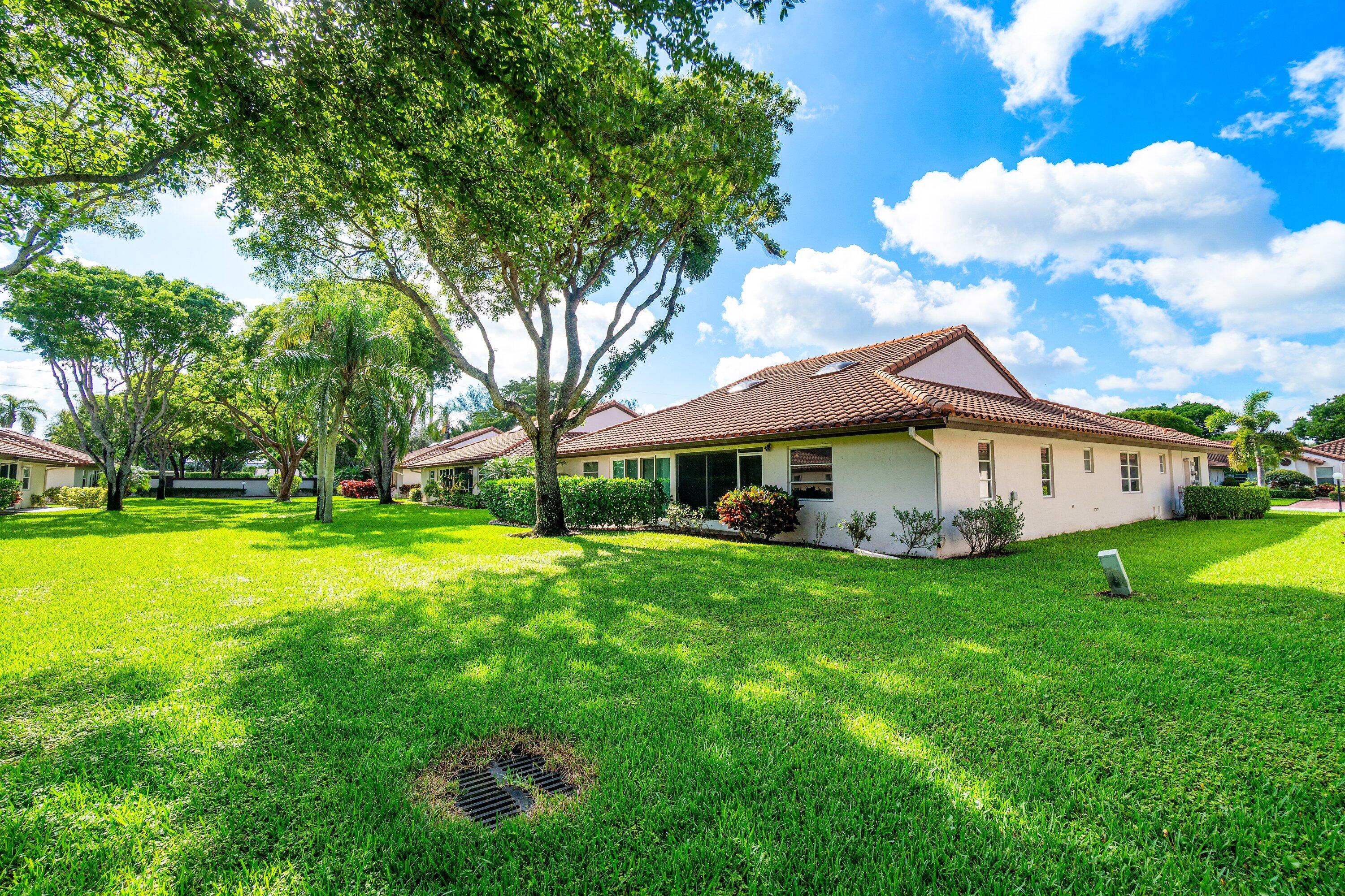 HUNTINGTON POINTE - Residential