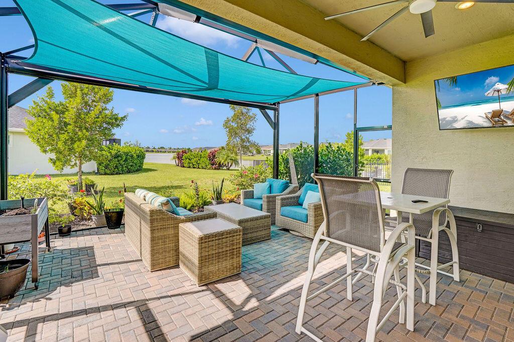 732 SE Bloomfield Road