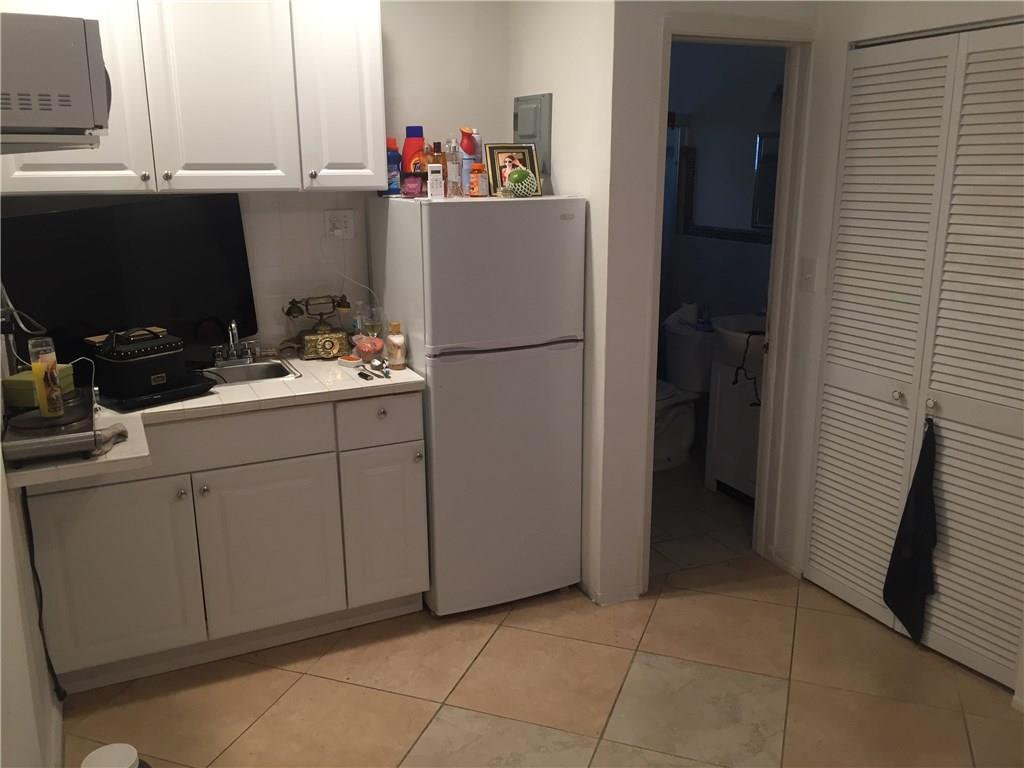 Lauderdale Beach 4-2 B - Residential Lease