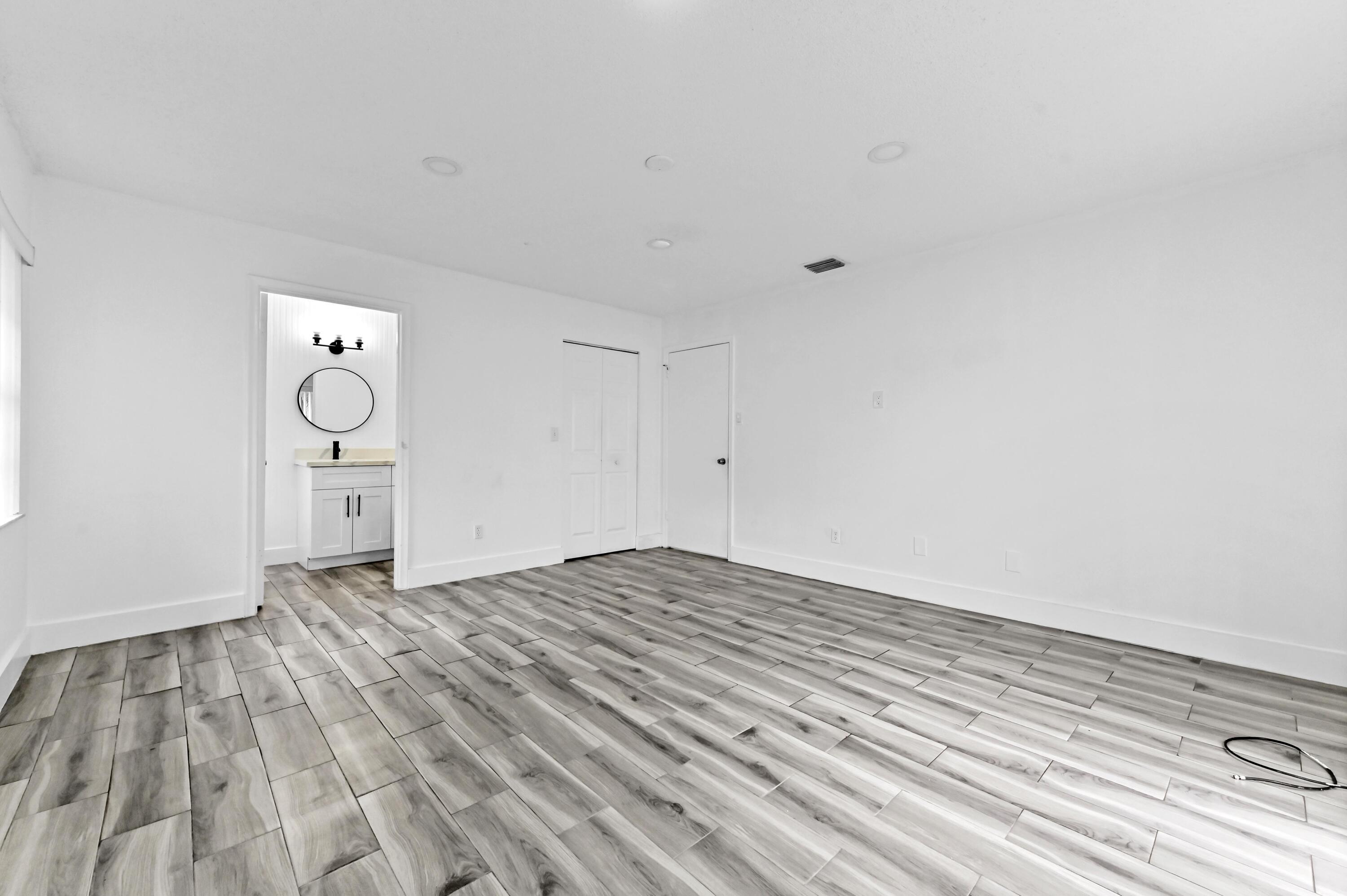 SUMMIT PINES - Residential Lease