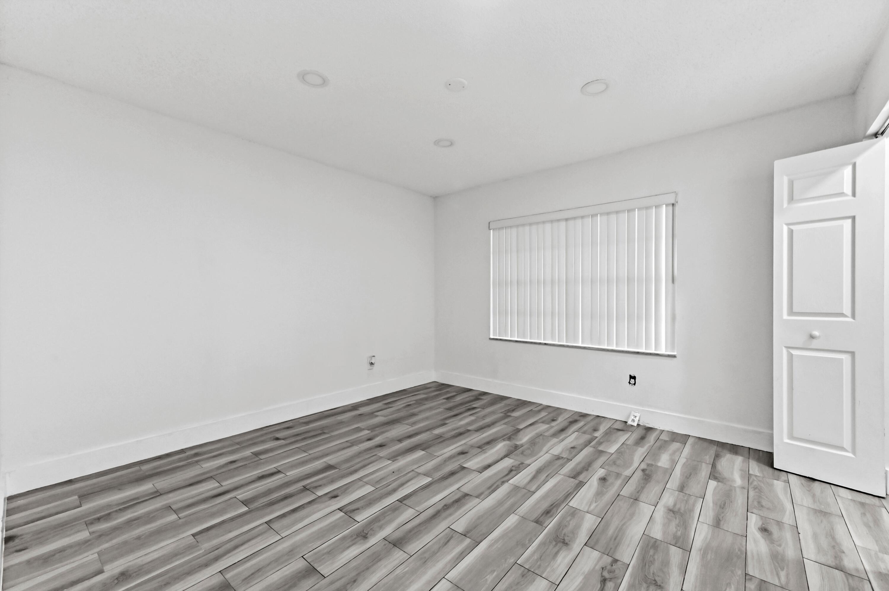 SUMMIT PINES - Residential Lease