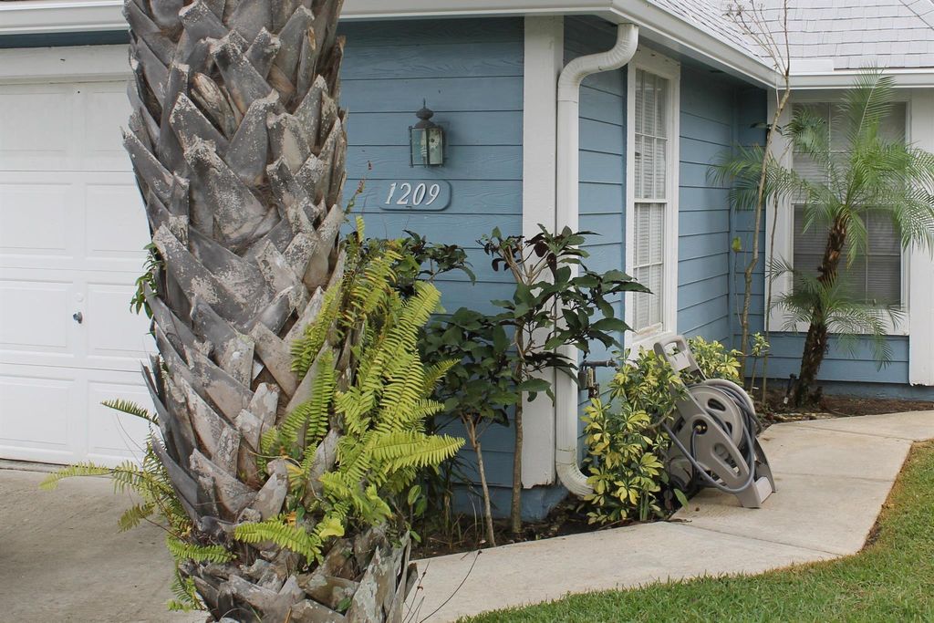 Photo of 1209 Ocean Dunes Circle, Jupiter, FL 33477 (MLS # R10875051)