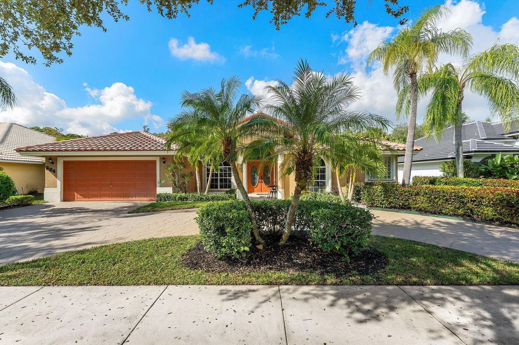 Photo of 284 Cypress Trace, Royal Palm Beach, FL 33411 (MLS # R11142786)