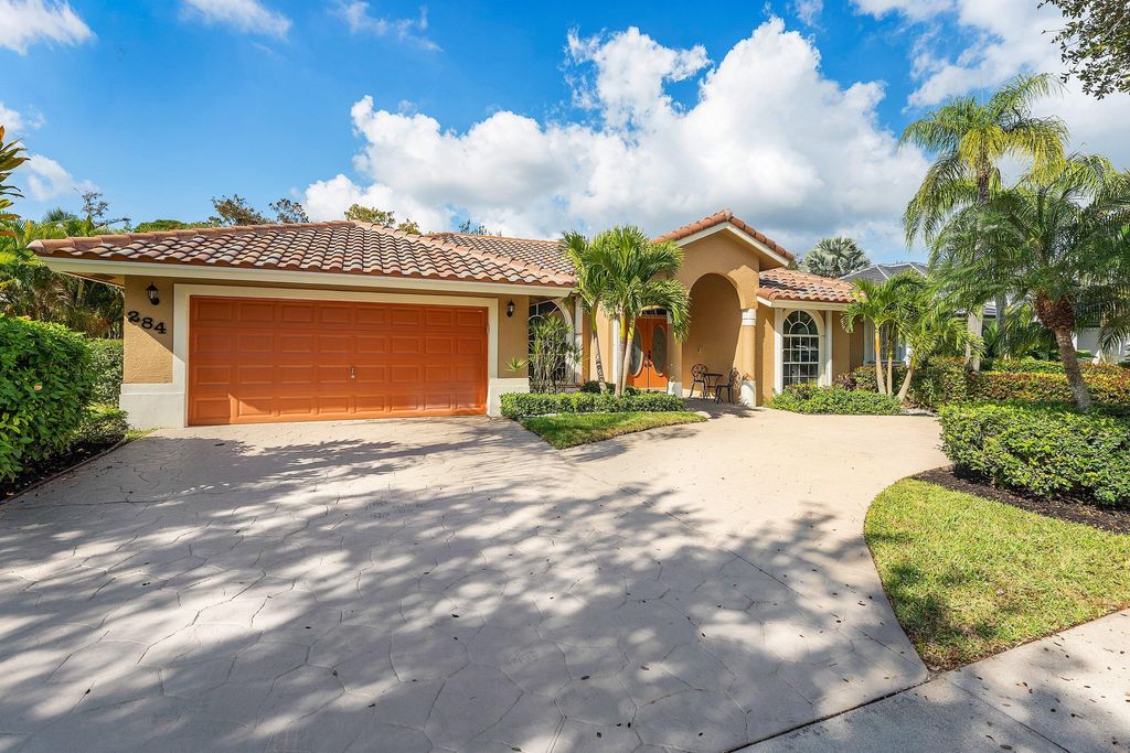 Photo of 284 Cypress Trace, Royal Palm Beach, FL 33411 (MLS # R11142786)