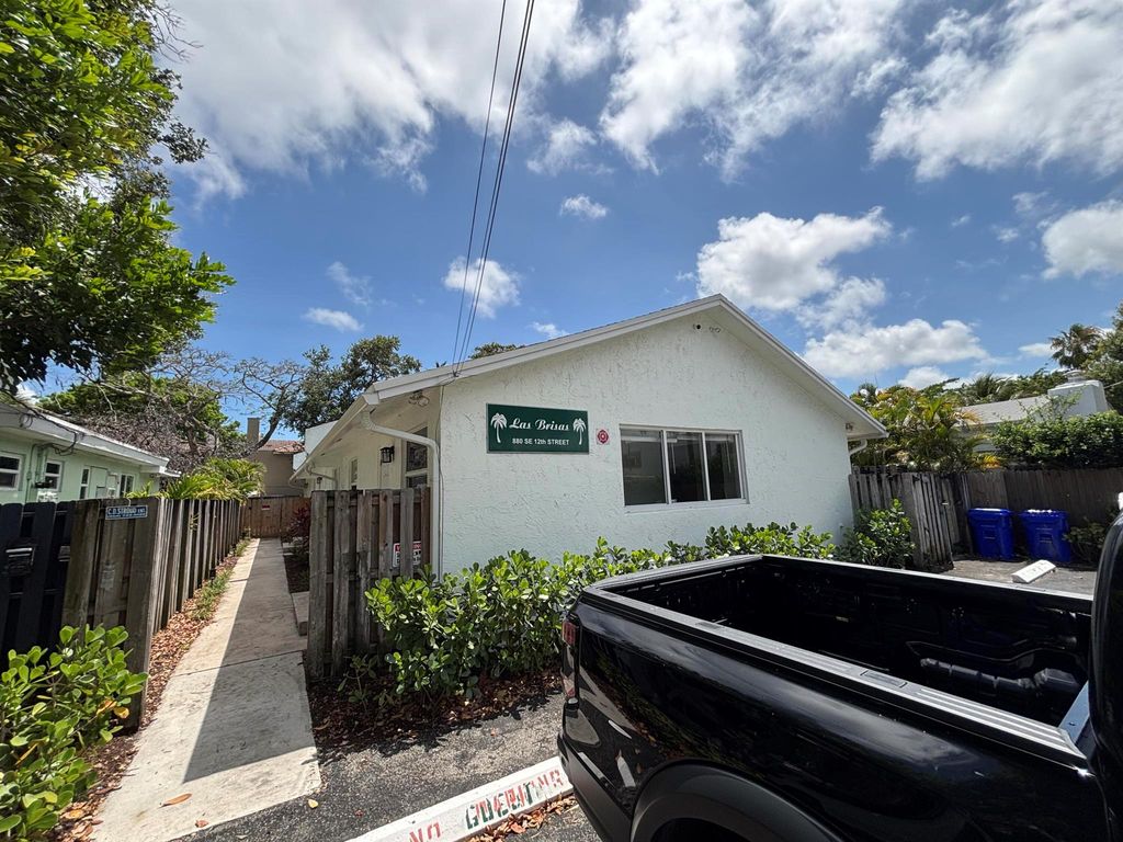 Photo of 880 SE 12th Street #1, Fort Lauderdale, FL 33316 (MLS # R11104005)