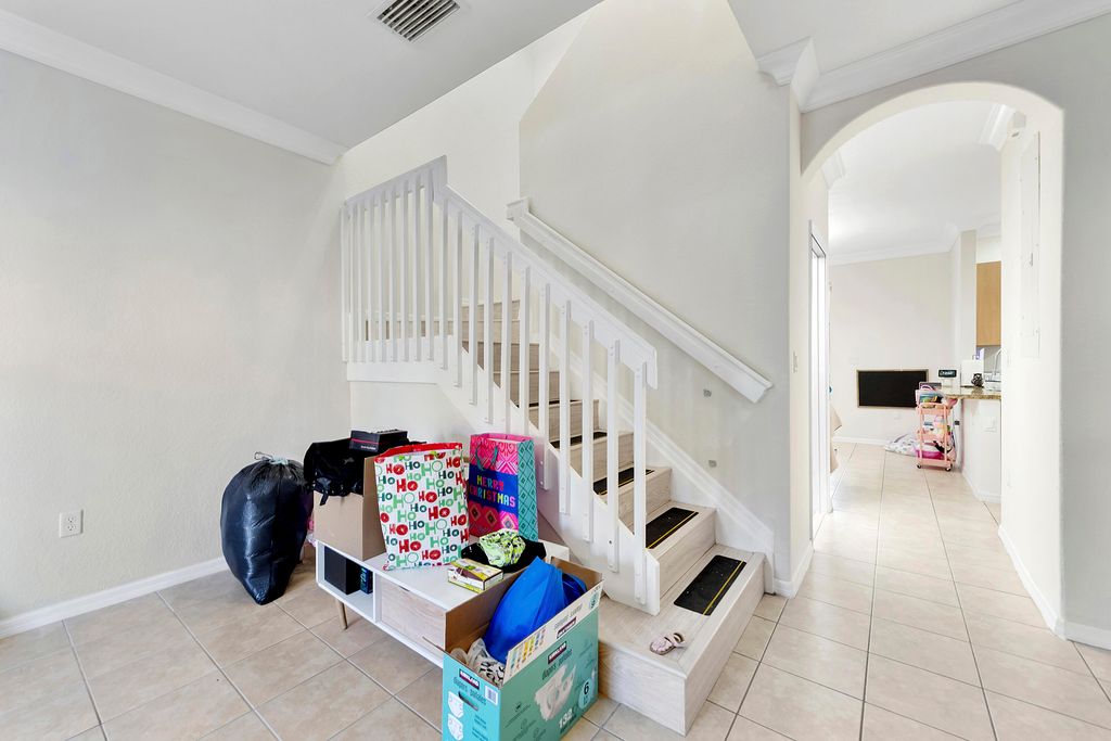 Photo of 286 Lake Monterey Circle, Boynton Beach, FL 33426 (MLS # R11154876)