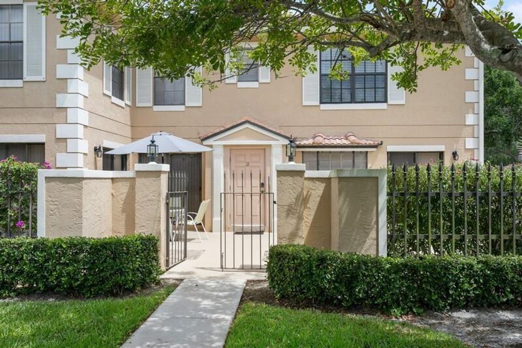 Photo of 358 Prestwick Circle #2, Palm Beach Gardens, FL 33418 (MLS # R10878729)