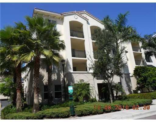 Beautiful 2 bedroom 2 bathroom with a split floor plan. Kitchen has wood cabinets, granite countertops, stainless steel appliances. Wood look flooring throughout, no carpeting. Full size washer and dryer in unit. Garden view. Fabulous community with beautiful pool area, fitness room, billiards, clubhouse, etc. Walk to restaurants, shops, etc. Rent includes TV and internet.