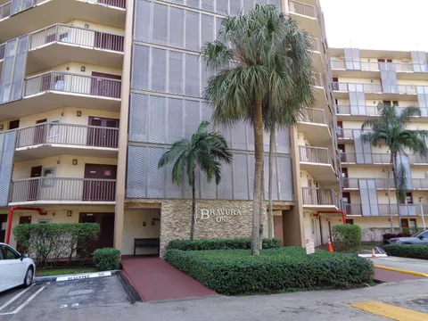 3301 N Country Club Drive Unit 804, Aventura, FL MLS: R11052198