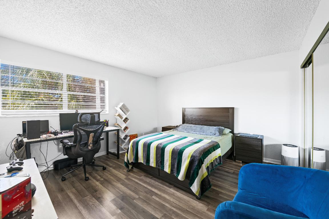 CORAL SPRINGS ESTATE TOWNHOMES - Residential