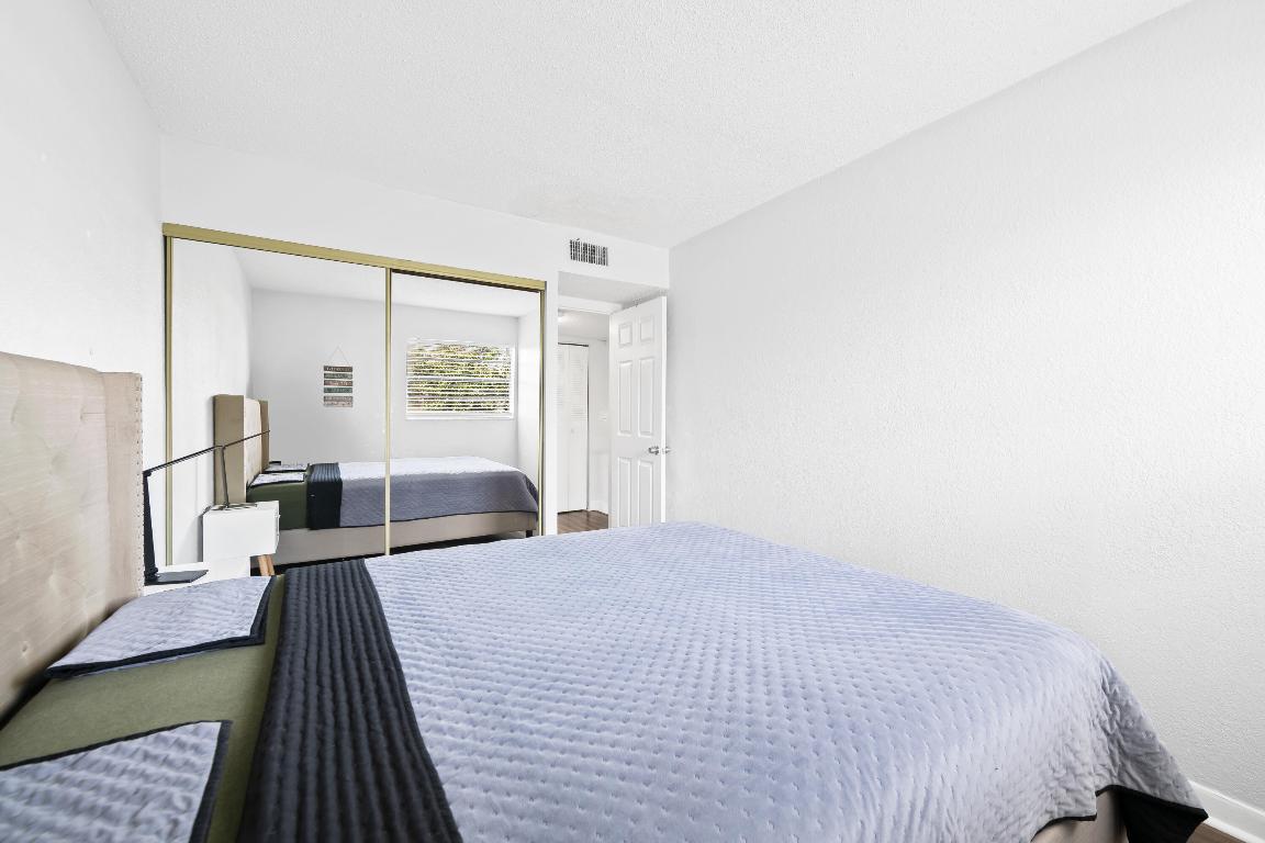 CORAL SPRINGS ESTATE TOWNHOMES - Residential