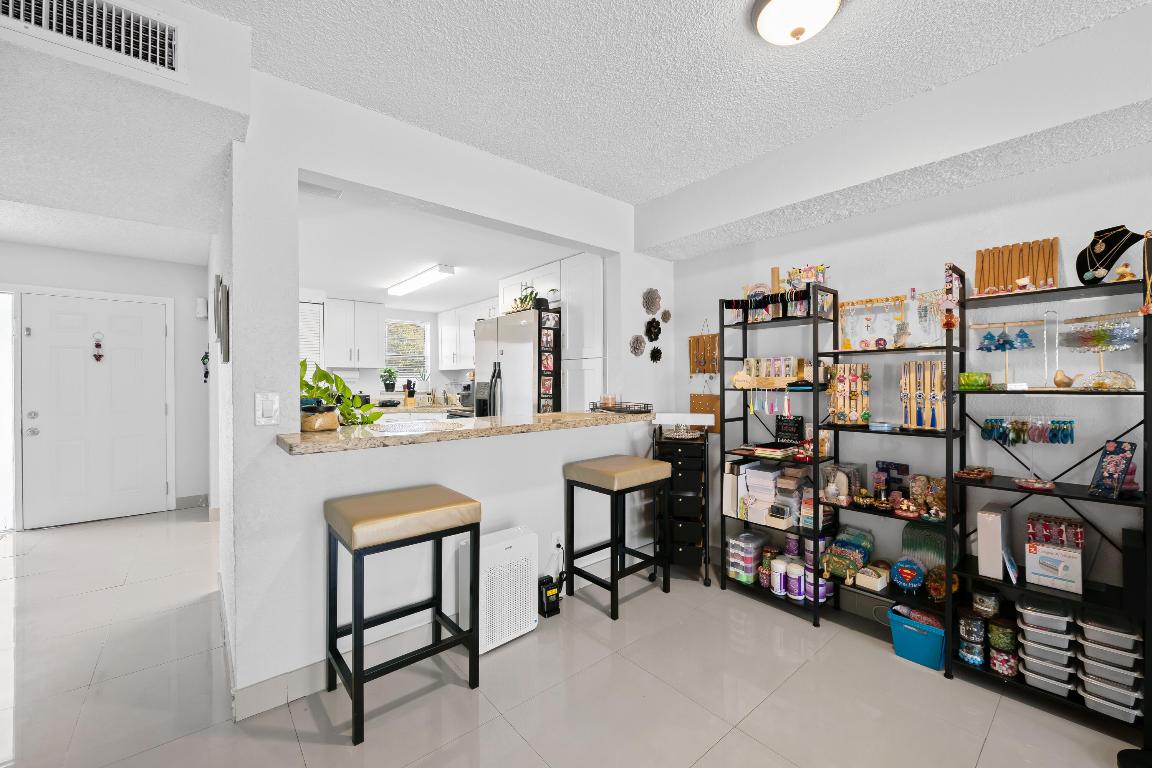 CORAL SPRINGS ESTATE TOWNHOMES - Residential