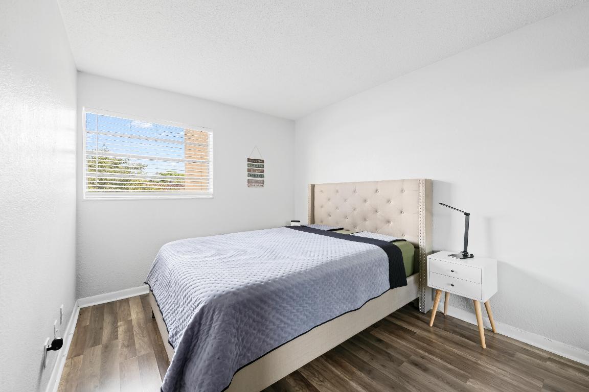 CORAL SPRINGS ESTATE TOWNHOMES - Residential