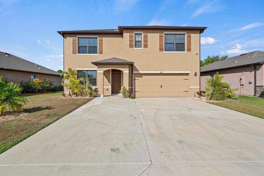 Photo of 6455 NW Castlebrook Avenue, Port Saint Lucie, FL 34983 (MLS # R11143650)