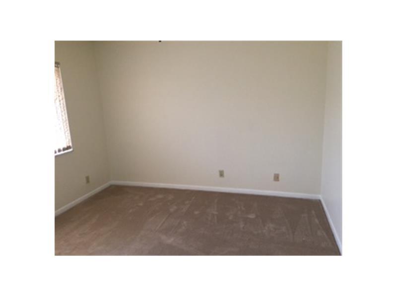 HUNTINGTON LAKES - Residential