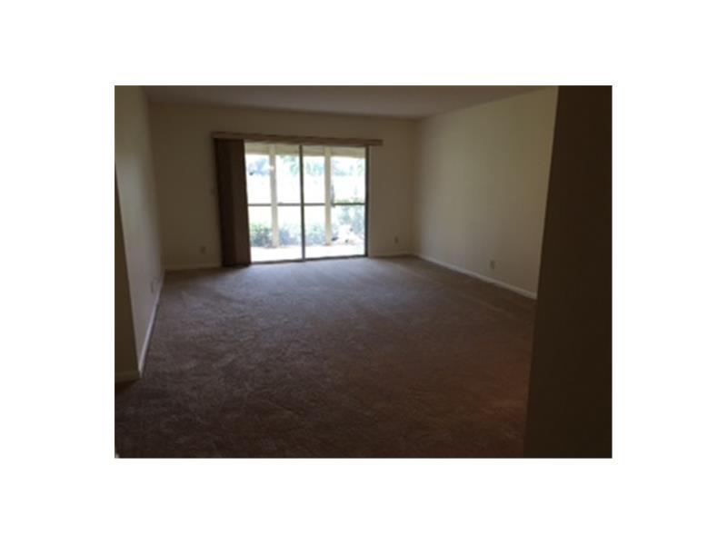 HUNTINGTON LAKES - Residential