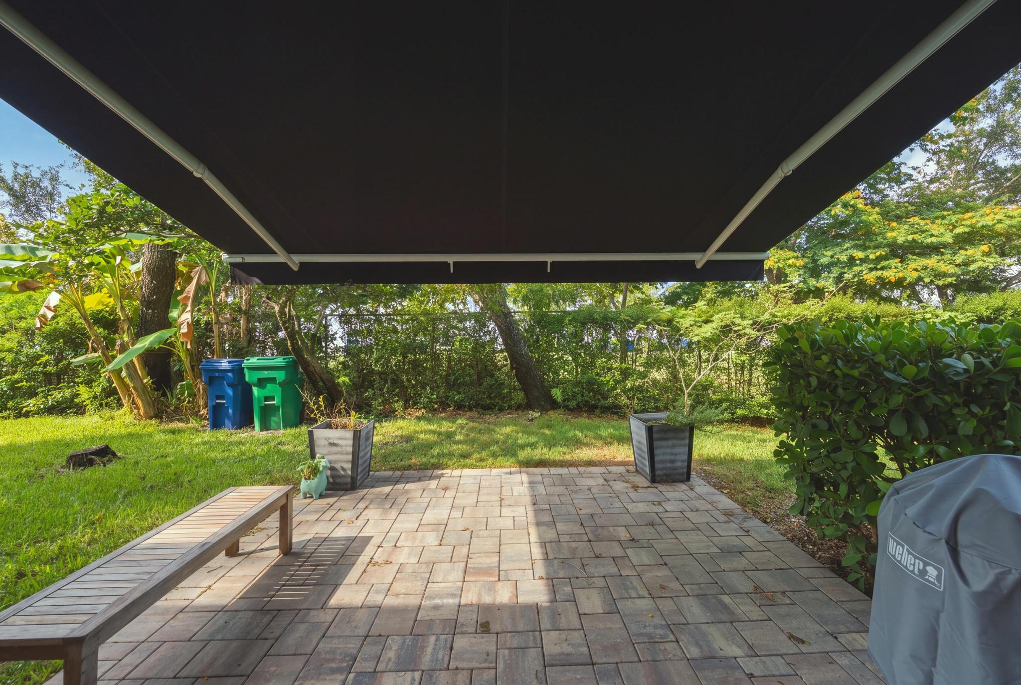 8976 NW 38th Drive