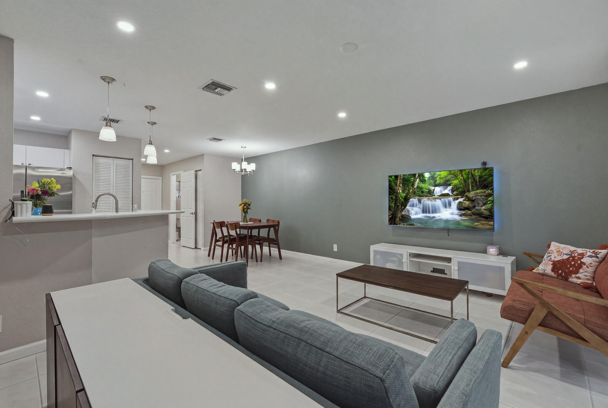 8976 NW 38th Drive