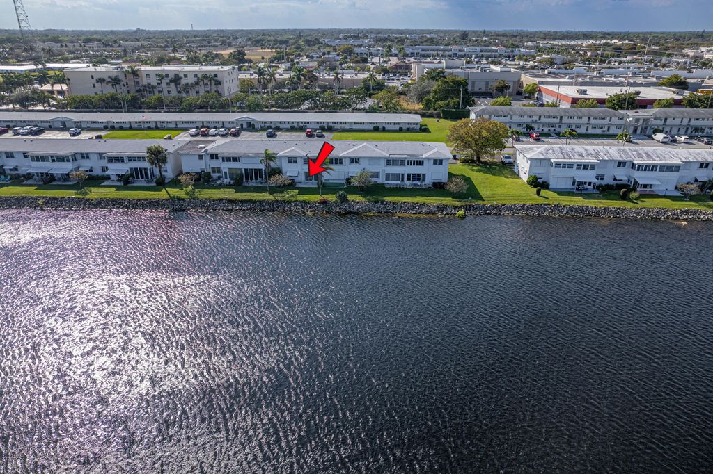 Photo of 1118 Lake Terrace #116, Boynton Beach, FL 33426 (MLS # R11163271)