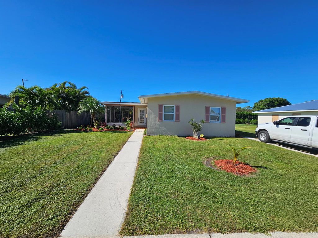 Photo of 3164 SE Morningside Boulevard, Port Saint Lucie, FL 34952 (MLS # R11044231)