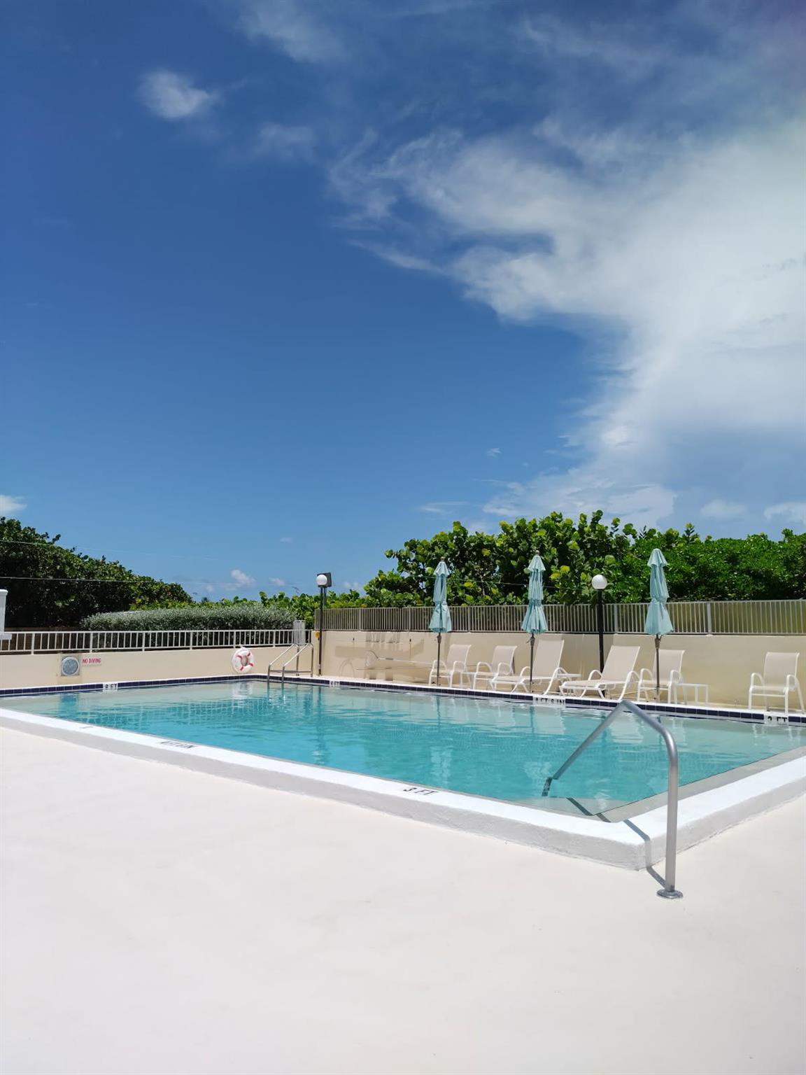 PALM BEACH WHITEHOUSE - Residential