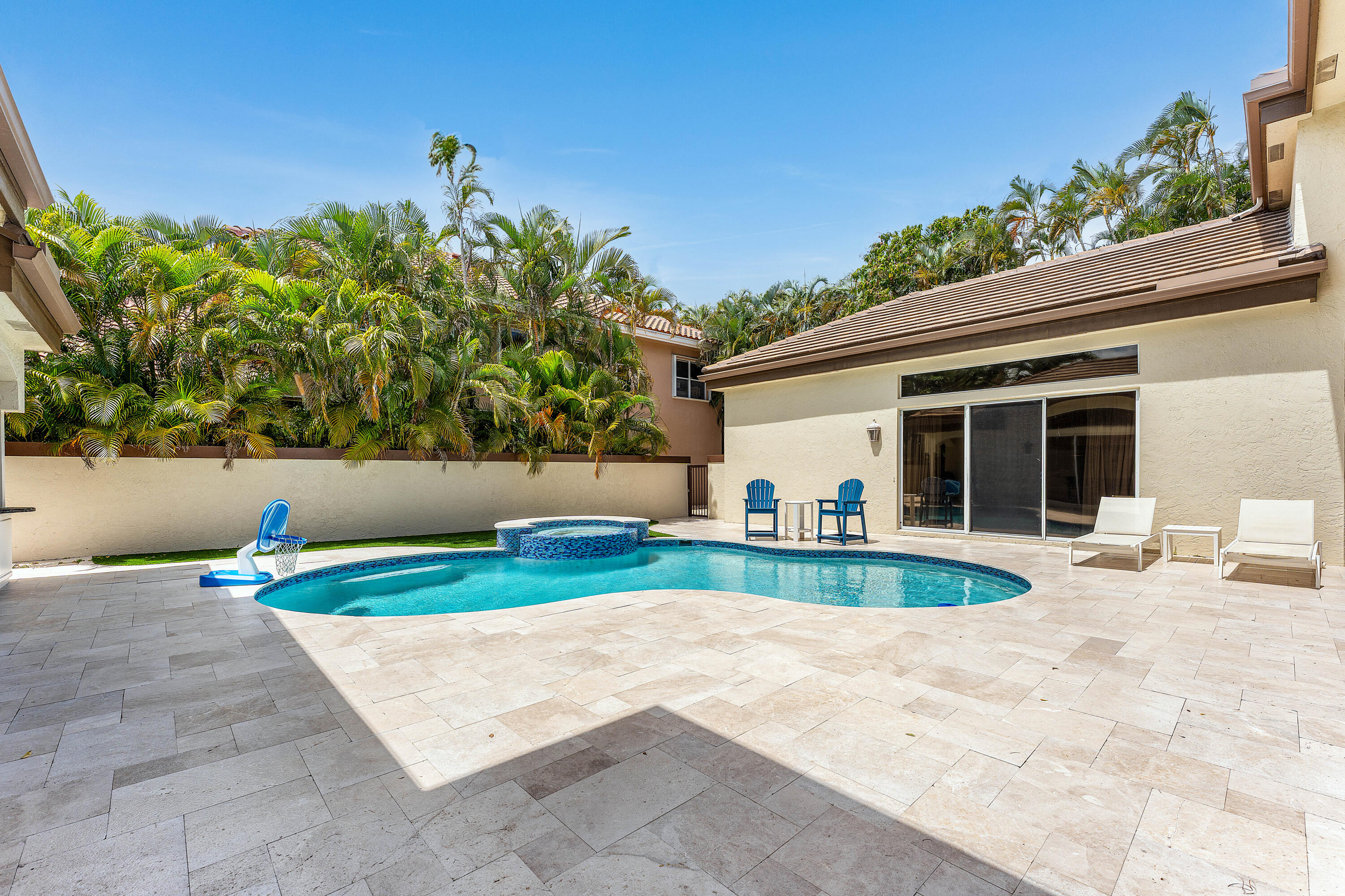 SEASONS - Residential