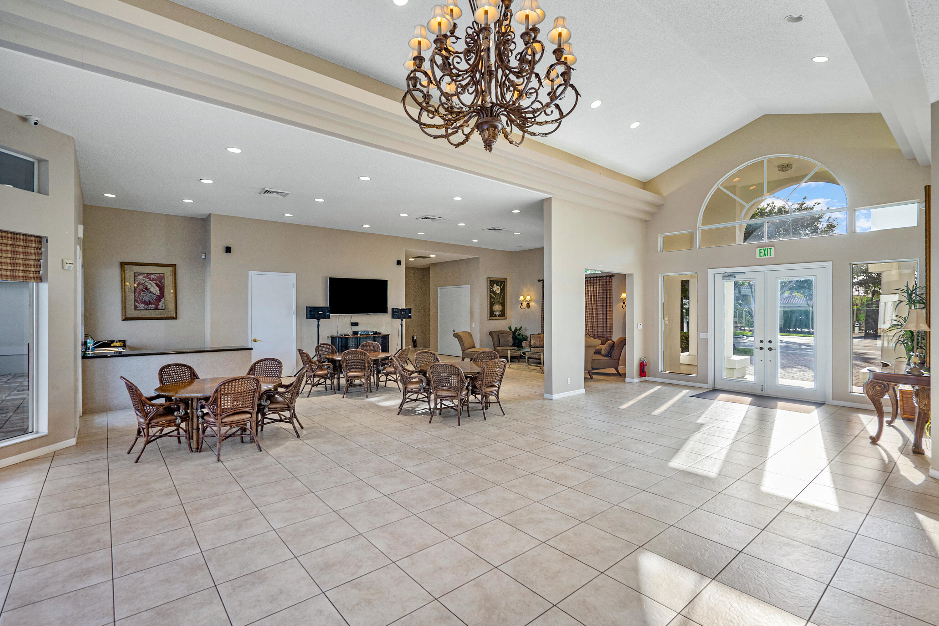 SEASONS - Residential