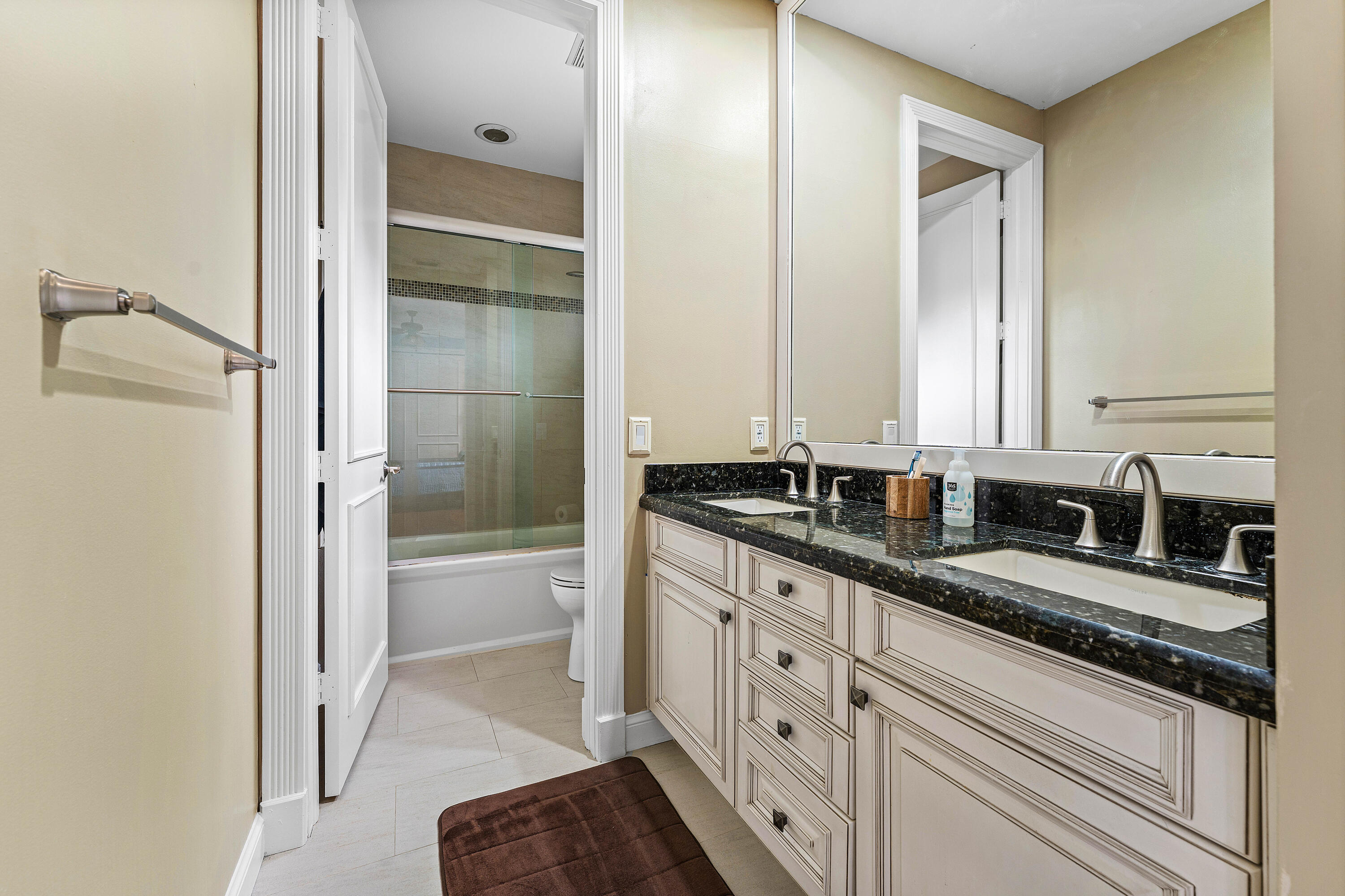 SEASONS - Residential