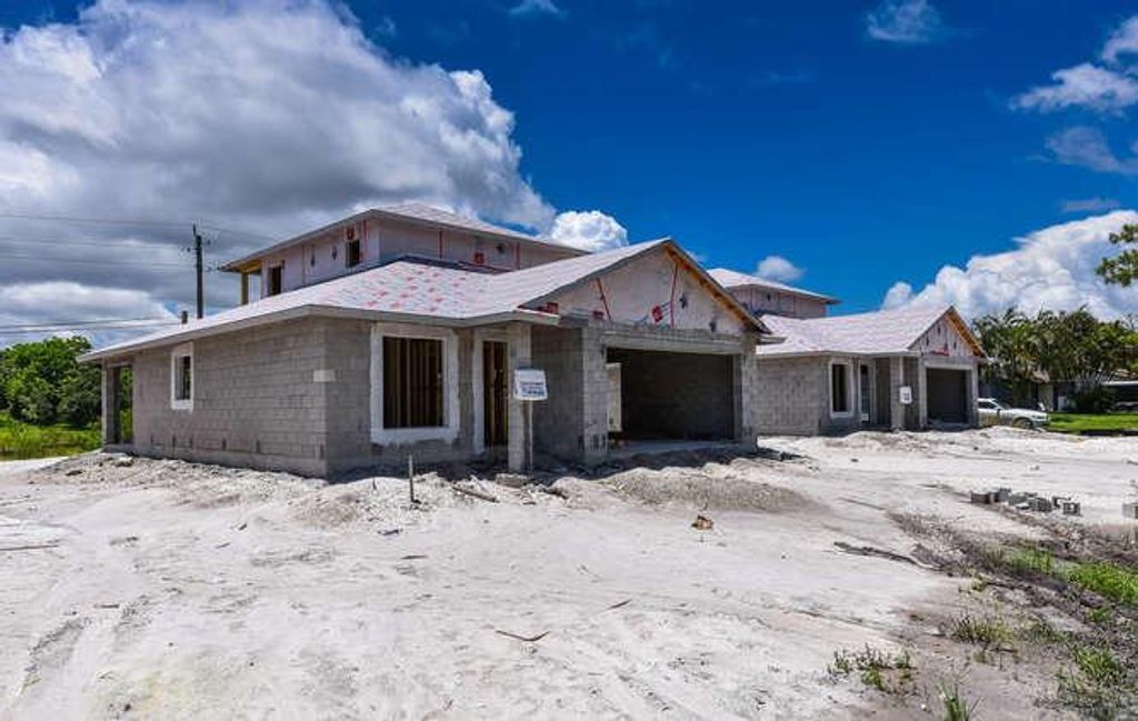 Photo of 3152 SE Clayton Street, Stuart, FL 34997 (MLS # R10629398)