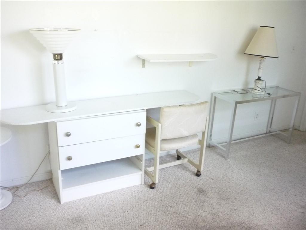 HOLLYBROOK GOLF & TENNIS - Residential