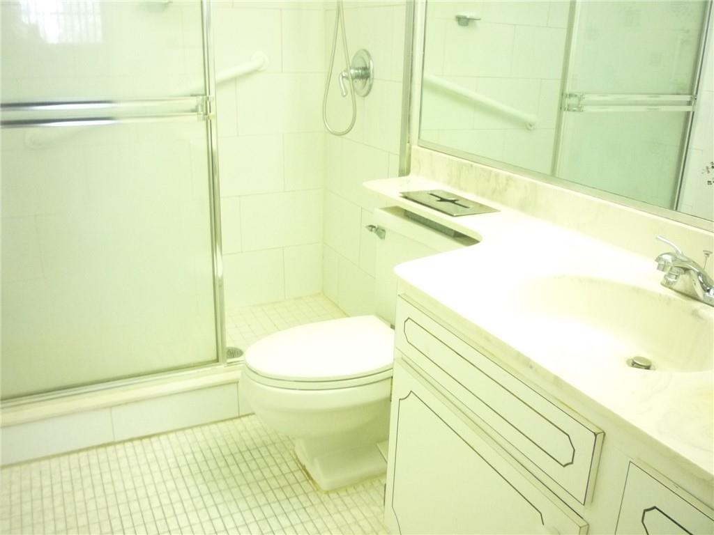 HOLLYBROOK GOLF & TENNIS - Residential