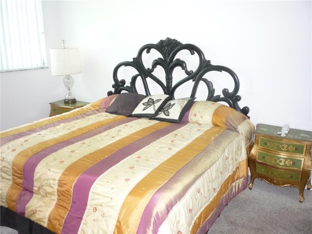 HOLLYBROOK GOLF & TENNIS - Residential