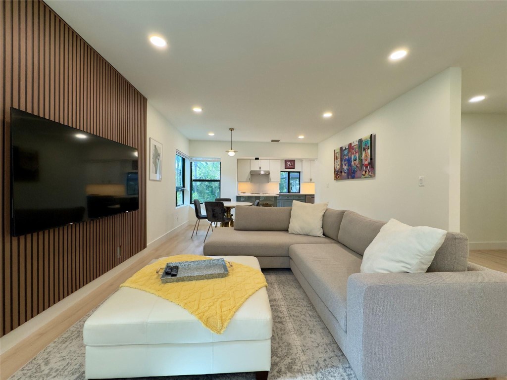 Riverside Add Amd 1-13 B - Residential Lease