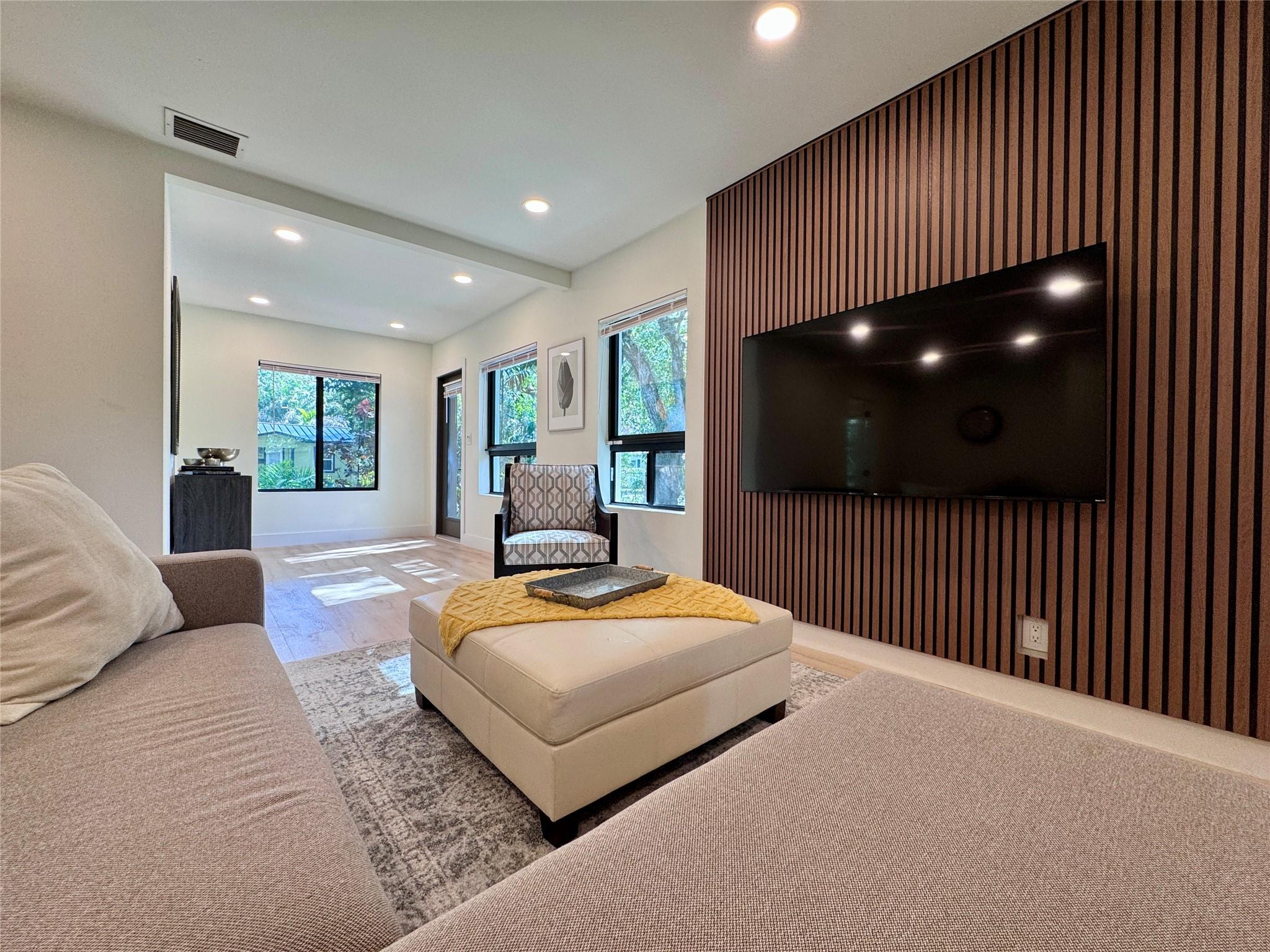 Riverside Add Amd 1-13 B - Residential Lease