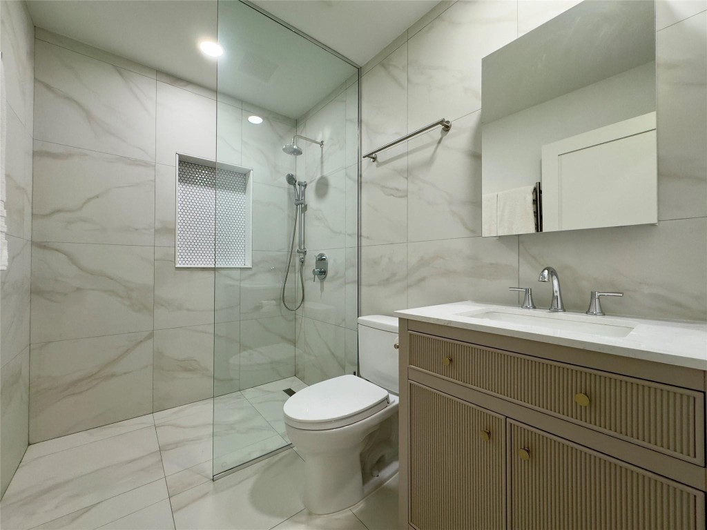 Riverside Add Amd 1-13 B - Residential Lease